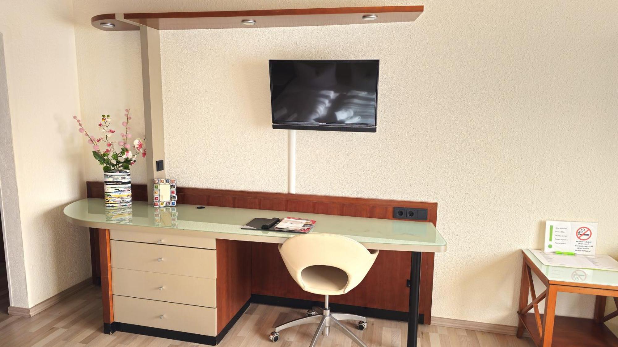 Hotel Avenue Altenfurt Nuremberg Luaran gambar