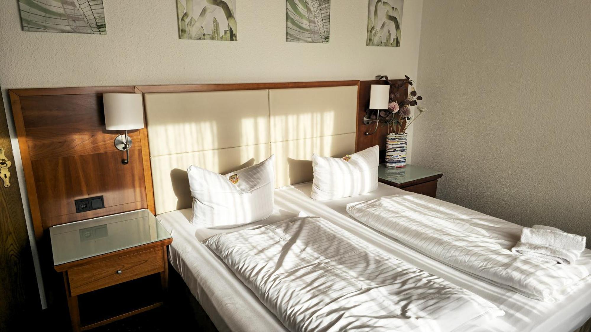 Hotel Avenue Altenfurt Nuremberg Luaran gambar